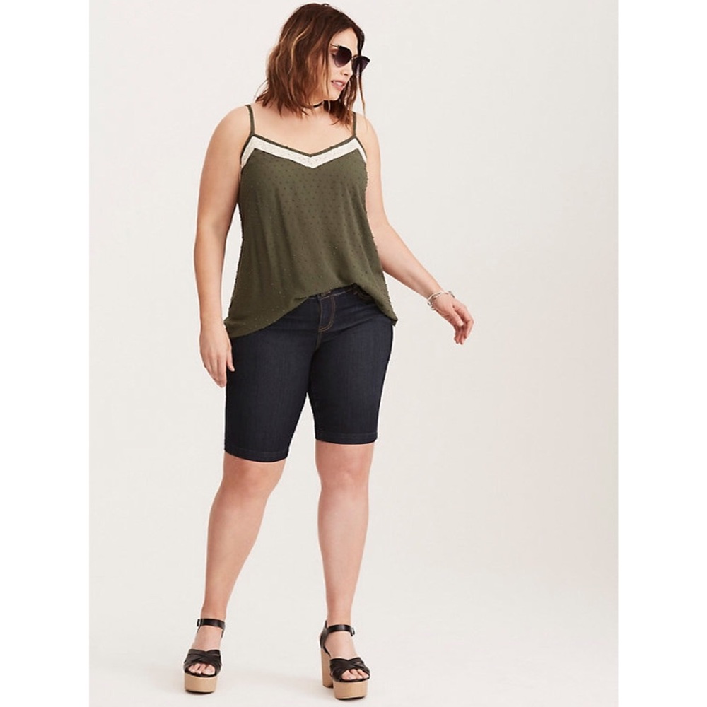 Torrid Dark Wash Bermuda Shorts 18
